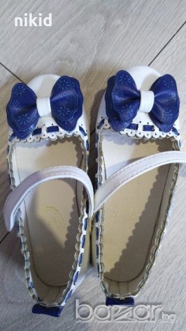 Детски балеринки пантофи сандали бели синя панделка, снимка 2 - Детски сандали и чехли - 21473268
