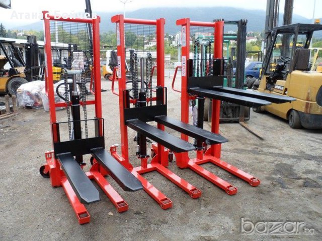 Нови хидравлични високоповдигачи (стакери)