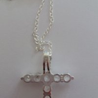 сребърен кръст с цирконий, снимка 3 - Колиета, медальони, синджири - 20632137