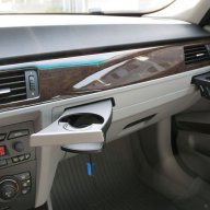  Поставка за чаши за BMW E90 / E91 - за шофьора, снимка 2 - Аксесоари и консумативи - 17395370