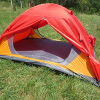 Продавам двуместна двуслойна палатка с два входа и две входни пространства модел HL5524., снимка 7 - Палатки - 21871419