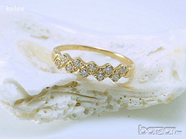  Златен пръстен с циркони -малък царски- 1.18 грама, размер №50.5-51, снимка 1