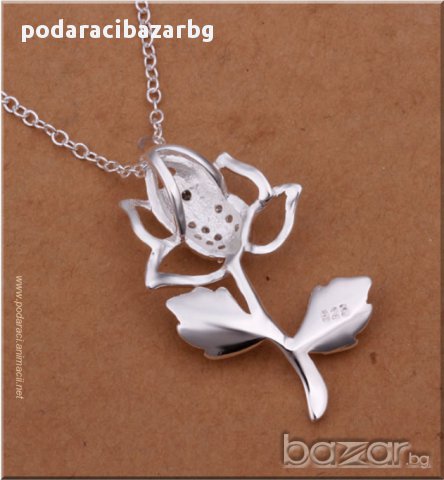 КОЛИЕ – БЯЛА РОЗА, снимка 2 - Колиета, медальони, синджири - 8378162