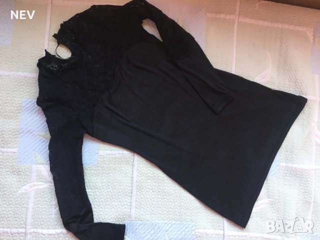 Дамска черна рокля с дантелени мотиви, снимка 1 - Рокли - 24575033