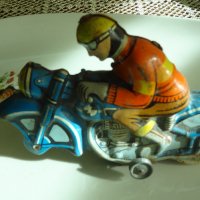 Стара играчка от соца - тенекиен мотор, снимка 3 - Колекции - 19851929