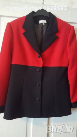 Дамски костюм номер S