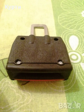 Закопчалки за предпазен колан на кола , снимка 2 - Аксесоари и консумативи - 24698539