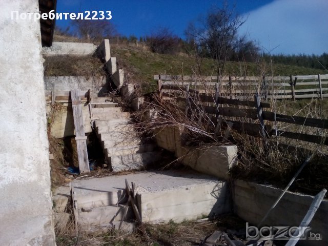 Продавам  каменна къща в с.Зорница 2ет. / двор - 300кв./ ток , вода , асфалтов път , хубава панорама, снимка 18 - Къщи - 13862660