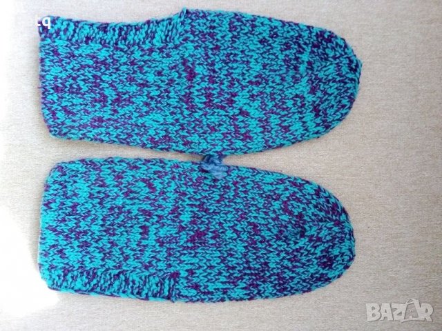 Плетени чорапи и терлици, снимка 2 - Шапки - 22917319