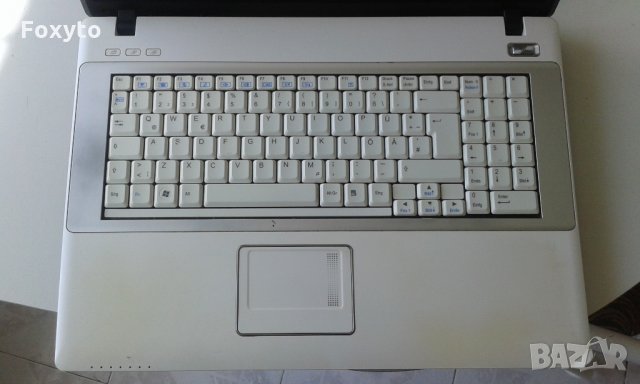 17" Лаптоп CLEVO M77SU, снимка 4 - Лаптопи за игри - 25562732