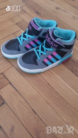 Adidas за Момиче 26 1/2, снимка 4 - Детски маратонки - 22960761