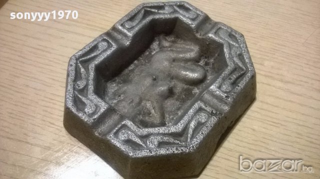 Пепелник с гола дама-бронз 12/11см, снимка 2 - Антикварни и старинни предмети - 16008606