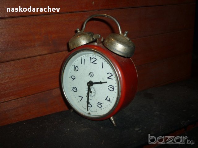 Старинен червен будилник, снимка 4 - Антикварни и старинни предмети - 12203514