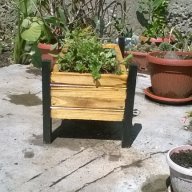 Дървено сандъче за цветя, снимка 4 - Градински цветя и растения - 15117865