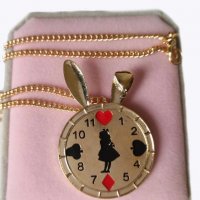 Алиса в страната на чудесата колие медальон часовник , снимка 5 - Колиета, медальони, синджири - 19647395