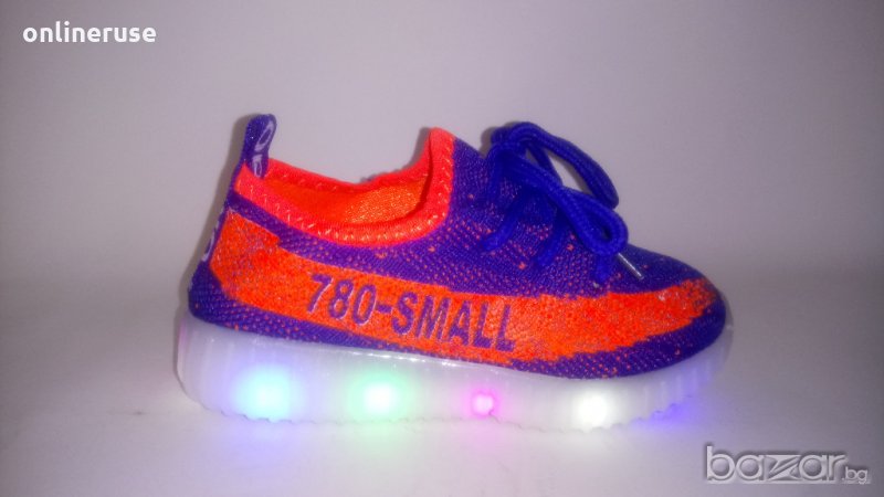 Детски маратонки SMALL-780 (светещи), снимка 1