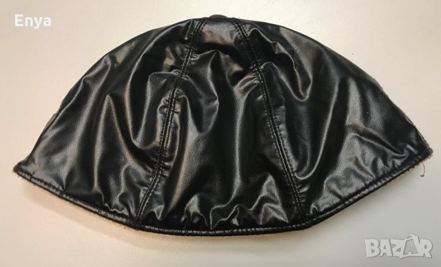 Шапка без периферия от изкуствена кожа, снимка 3 - Шапки - 23999996