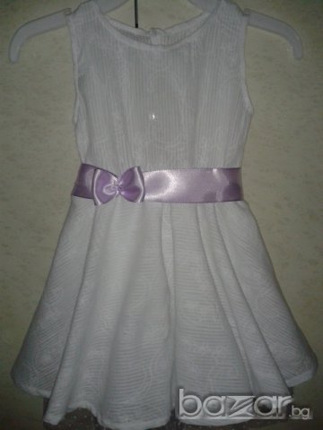 Детска бяла памучна рокля, снимка 2 - Детски рокли и поли - 17522161