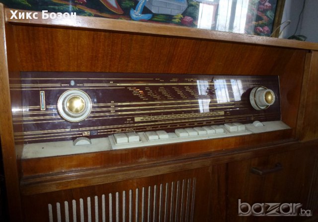 Уникална техника , 60-те години Хармония 103 лампов радио грамофон, снимка 2 - Грамофони - 12233386