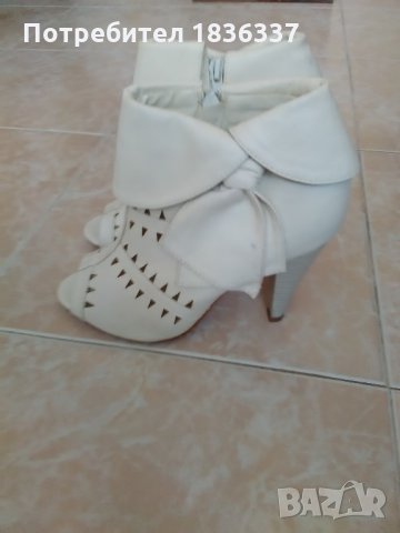 Дамски обувки