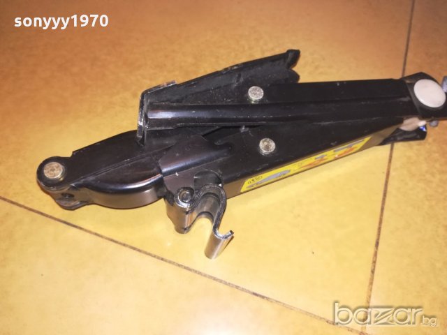 volkswagen-нов оригинален крик-внос швеицария, снимка 10 - Аксесоари и консумативи - 20126838