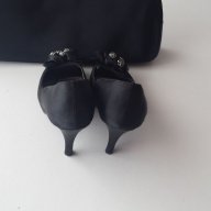 Сатенени обувки, 38 +сатенена чантичка, снимка 4 - Дамски обувки на ток - 17837861
