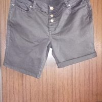 черни летни панталонки с външно закопчаване, снимка 2 - Къси панталони и бермуди - 25766614