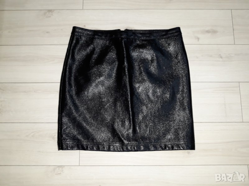 Черна кожено - лачена лъскава къса пола марка Amisu, снимка 1