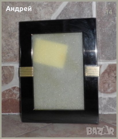 Черна метална рамка за снимки