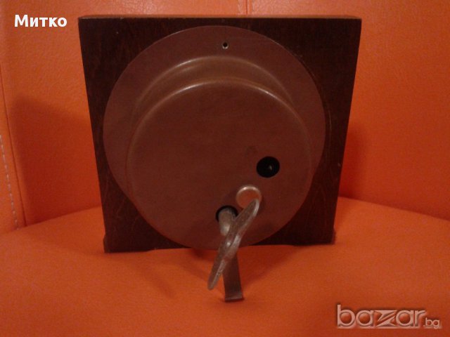 Часовник антикварен "Весна" механичен стар., снимка 2 - Антикварни и старинни предмети - 14619410