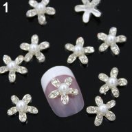 цвете цветче  с камъни диамант камъчета бижу за нокти декорация украса за маникюр, снимка 1 - Продукти за маникюр - 16698887
