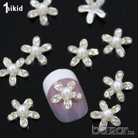 цвете цветче  с камъни диамант камъчета бижу за нокти декорация украса за маникюр
