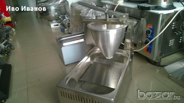 Продавам машина за казанлъшки понички на газ, снимка 1 - Обзавеждане на кухня - 13840591