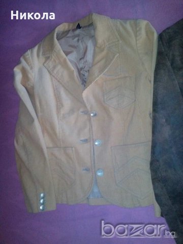 Две дамски сака, снимка 2 - Сака - 18988913