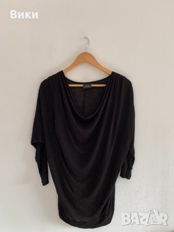 Черна блуза, снимка 1 - Блузи с дълъг ръкав и пуловери - 25469391