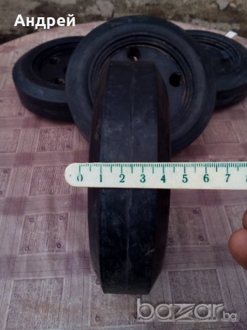 Гуми #2, снимка 4 - Антикварни и старинни предмети - 20121768