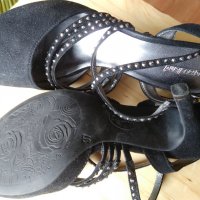 Дамски обувки , снимка 2 - Дамски обувки на ток - 21436536