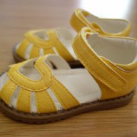 нови лачени сандали Mothercare, 21.5ти номер, снимка 7 - Детски сандали и чехли - 15468365