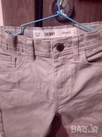 Панталон/дънки 122 размер, снимка 2 - Детски панталони и дънки - 24591988