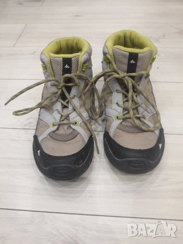 Юношески високи обувки марка Quechua Decathlon, снимка 2 - Детски боти и ботуши - 23414573