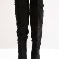 Елегантни ботуши на ток в черно марка Caroline , снимка 2 - Дамски ботуши - 20230205