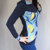 Дамска блуза с качулка, снимка 2 - Блузи с дълъг ръкав и пуловери - 9735098