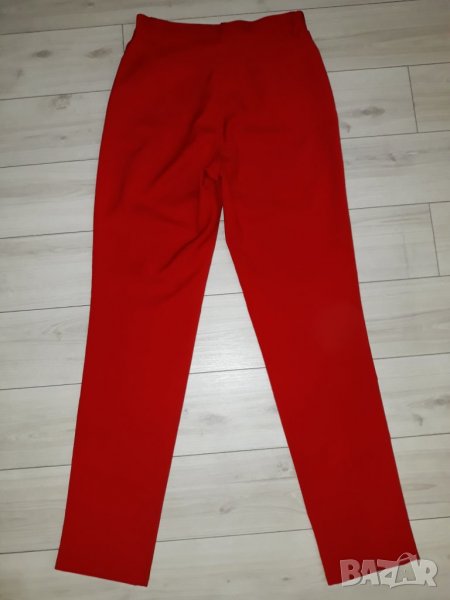 Червен дамски панталон марка Sisley - внос от чужбина , снимка 1