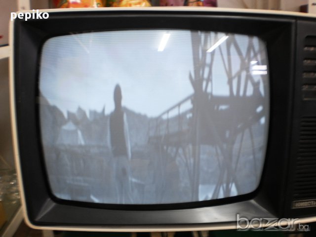 Продавам портативен телевизор ЮНОСТЬ-402В, снимка 7 - Телевизори - 10189711
