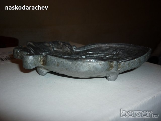 Лят алуминиев пепелник с девойка, снимка 6 - Антикварни и старинни предмети - 20625519