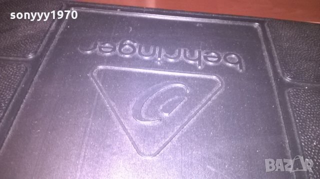 shure & behringer-куфари за микрофони , снимка 6 - Микрофони - 25155406