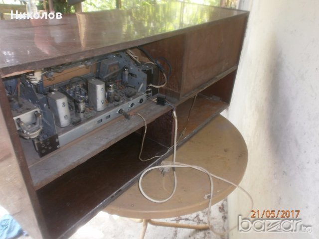 Продавам радиограмофони, снимка 4 - Антикварни и старинни предмети - 18350697