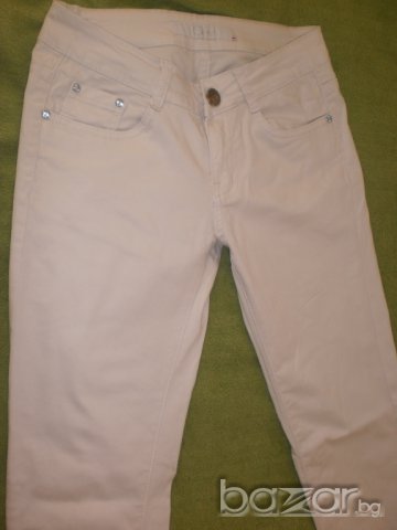 Бял панталон Gengy, размер 26, снимка 3 - Дънки - 7876474