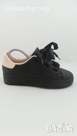 Дамски обувки Karolin, снимка 2 - Дамски ежедневни обувки - 25820962