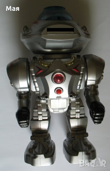 Сребрист робот - свети и говори, снимка 1